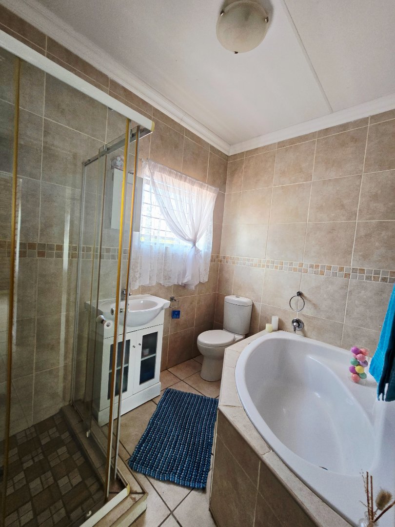 2 Bedroom Property for Sale in Flamwood North West